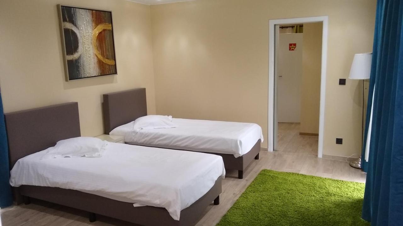 Hotel Phenix Dilbeek Exterior foto